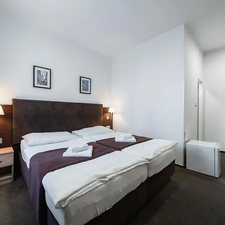 Homér Penzion Slaný